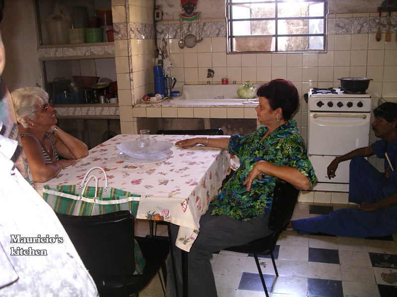 041125_abos6
